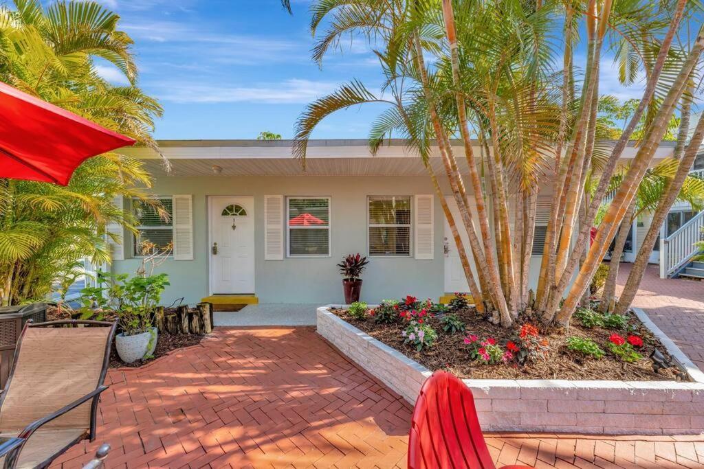 Sea Gem One Bed One Bath Charmer Steps To Bradenton Beach